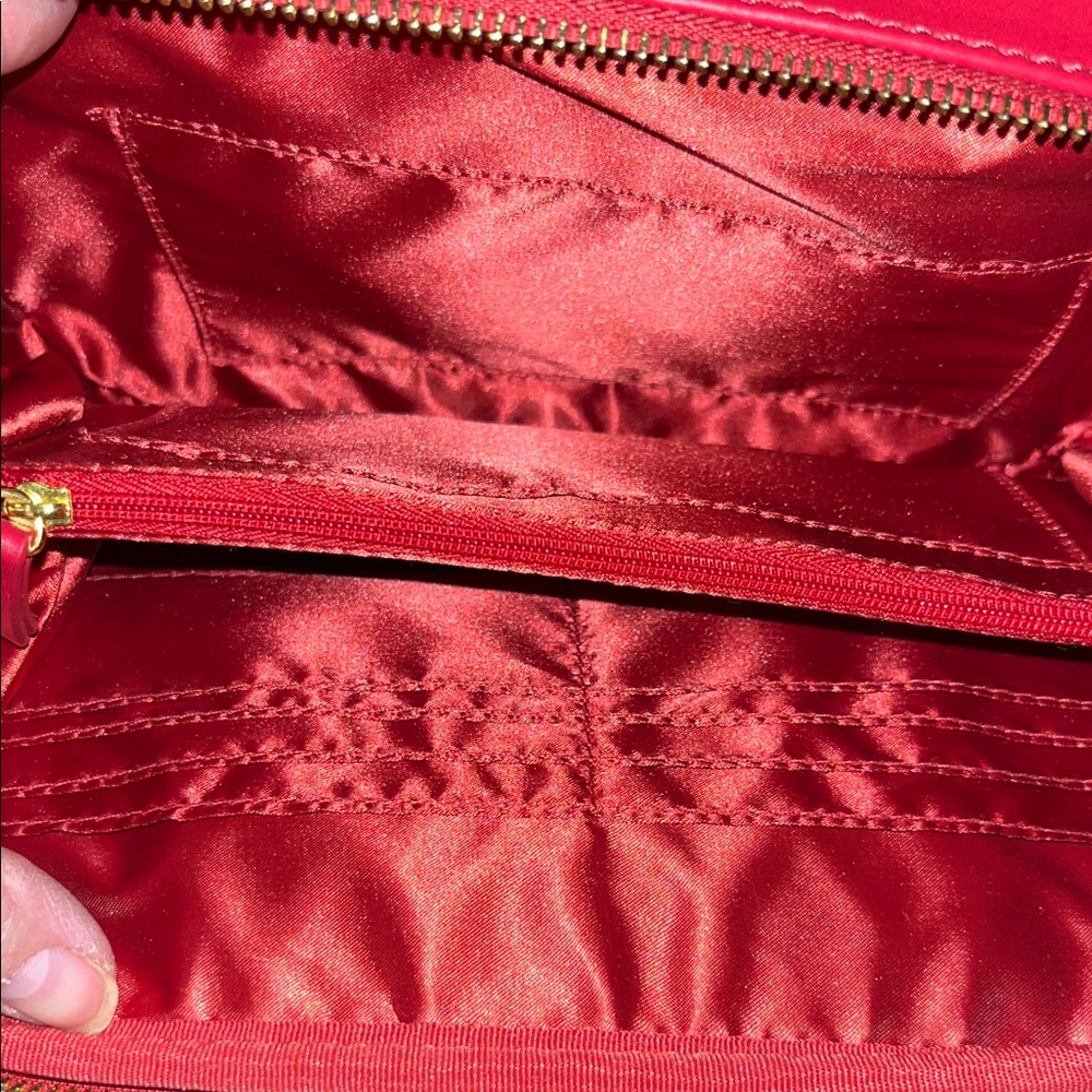 Joy & Iman Cherry Red Leather Crossbody Bag - Picture 7 of 12